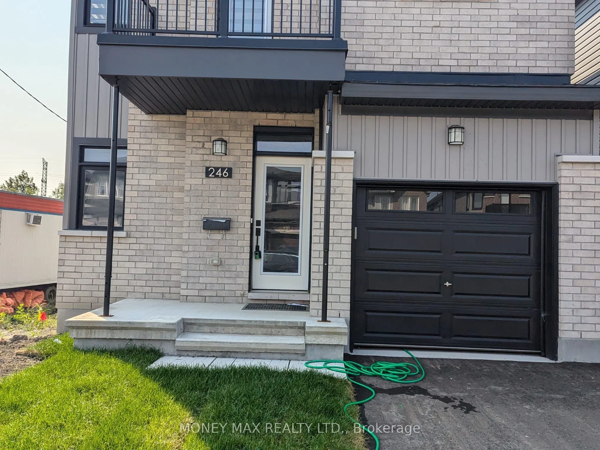 Detached Home For Lease | X13699910