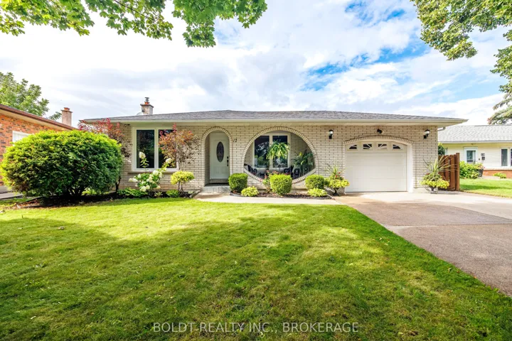17 Chatham Road, St. Catharines, ON L2M 4N7