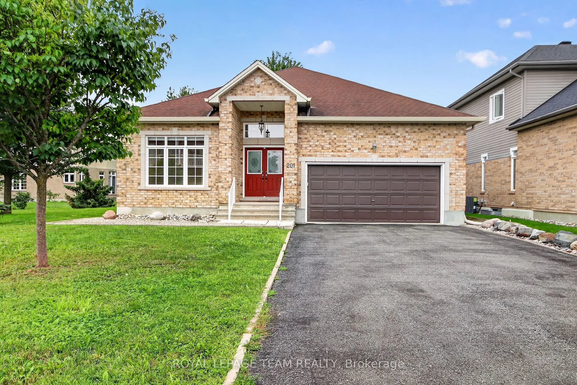 Detached Home For Sale | X13730662