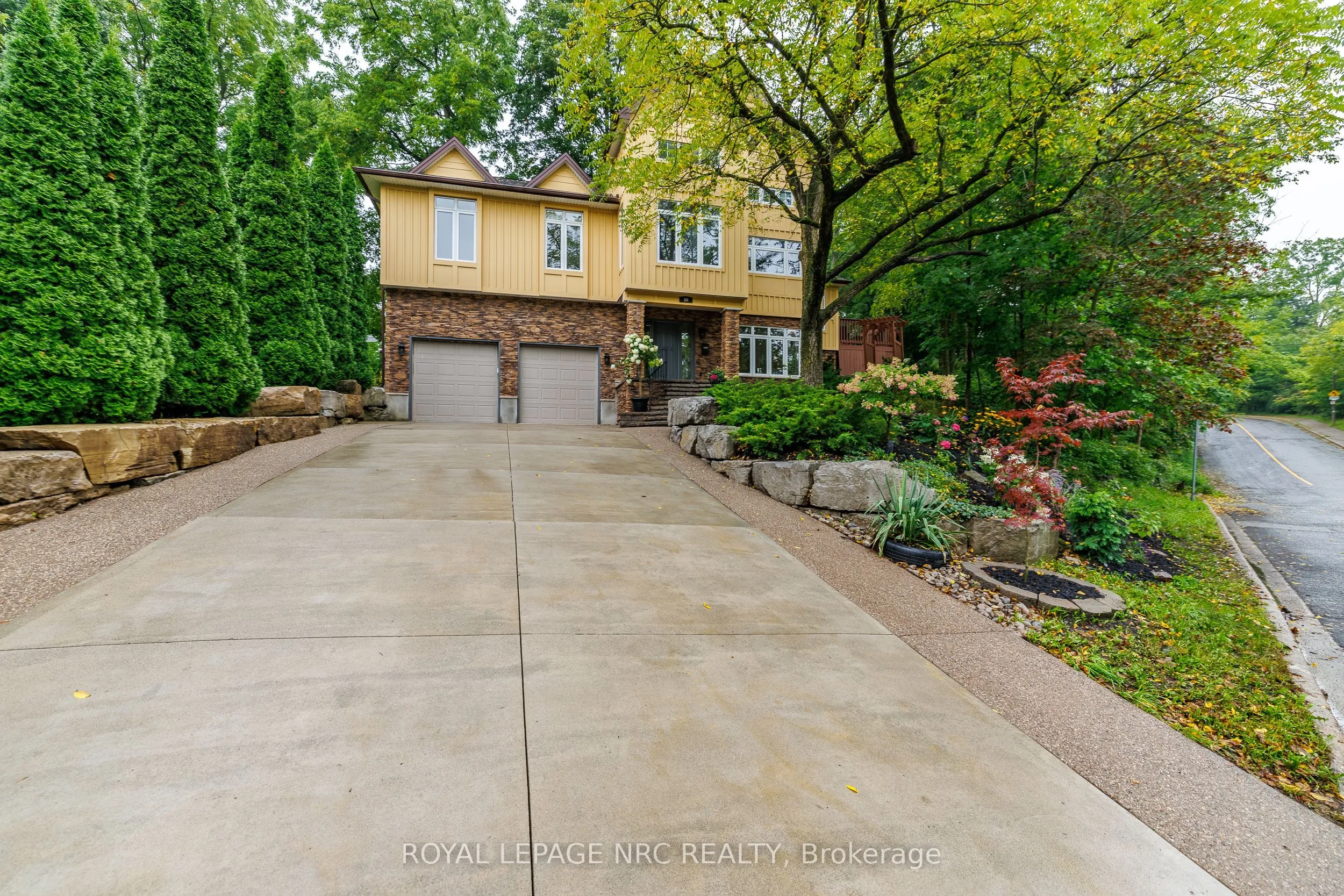 Detached Home For Sale | X13734788
