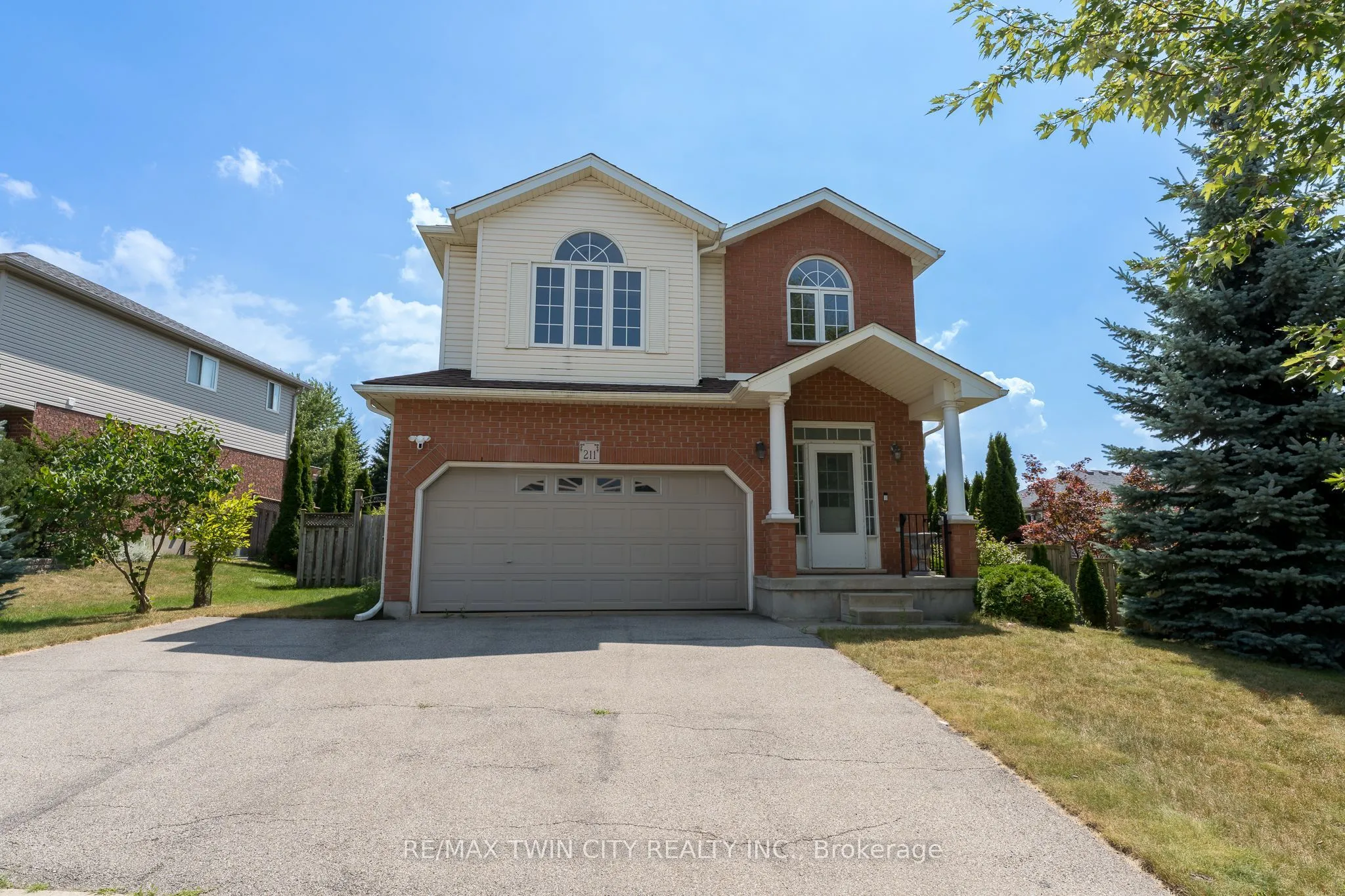 Detached Home For Lease | X13735174