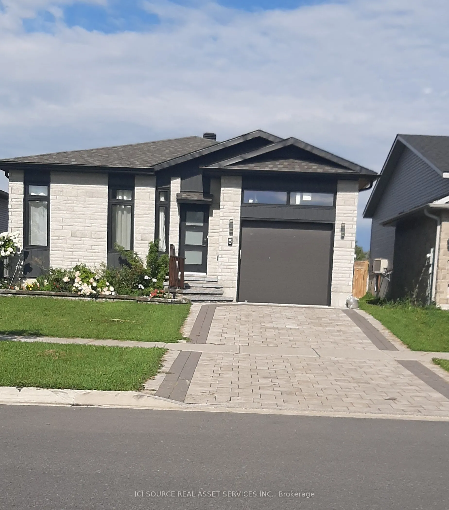 Detached Home For Sale | X13735218