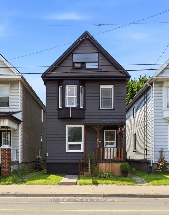 Detached Home For Sale | X13735850
