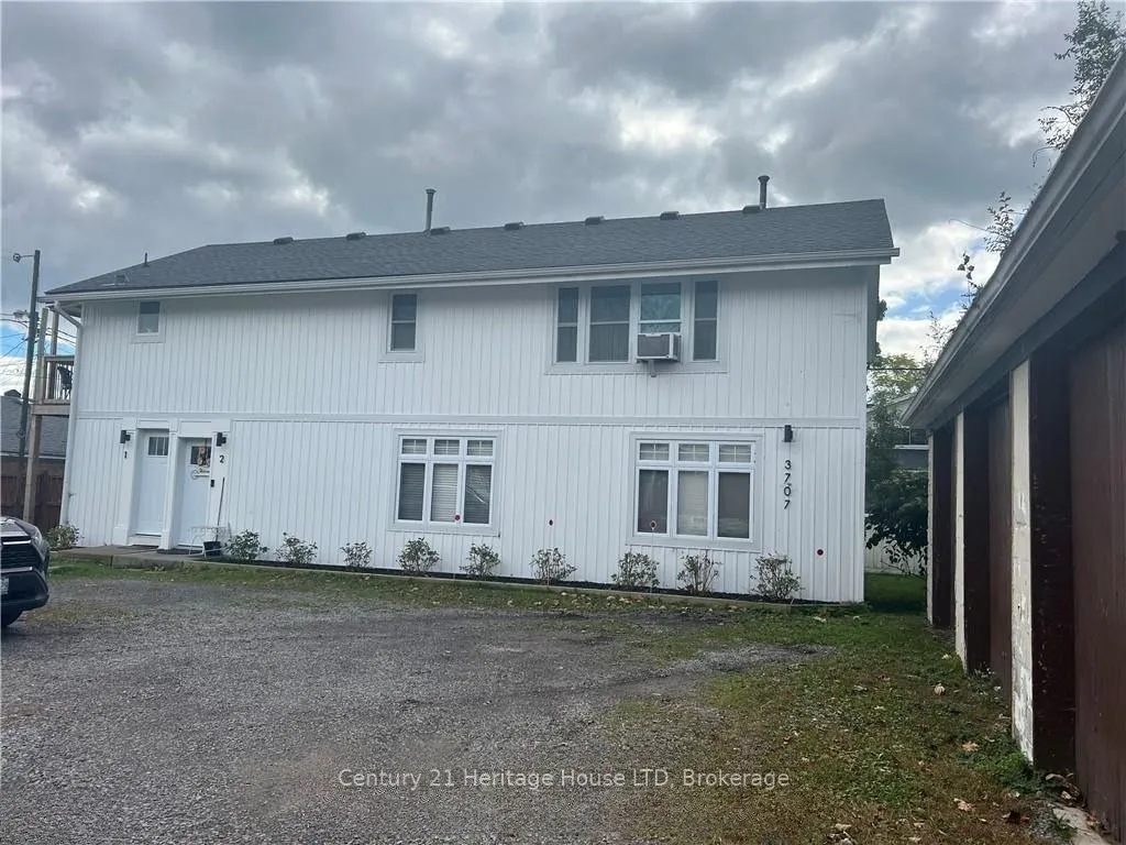 Duplex For Lease | X13736416