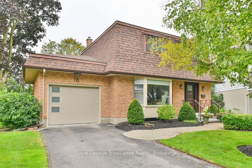 Detached Home For Sale | X13737966