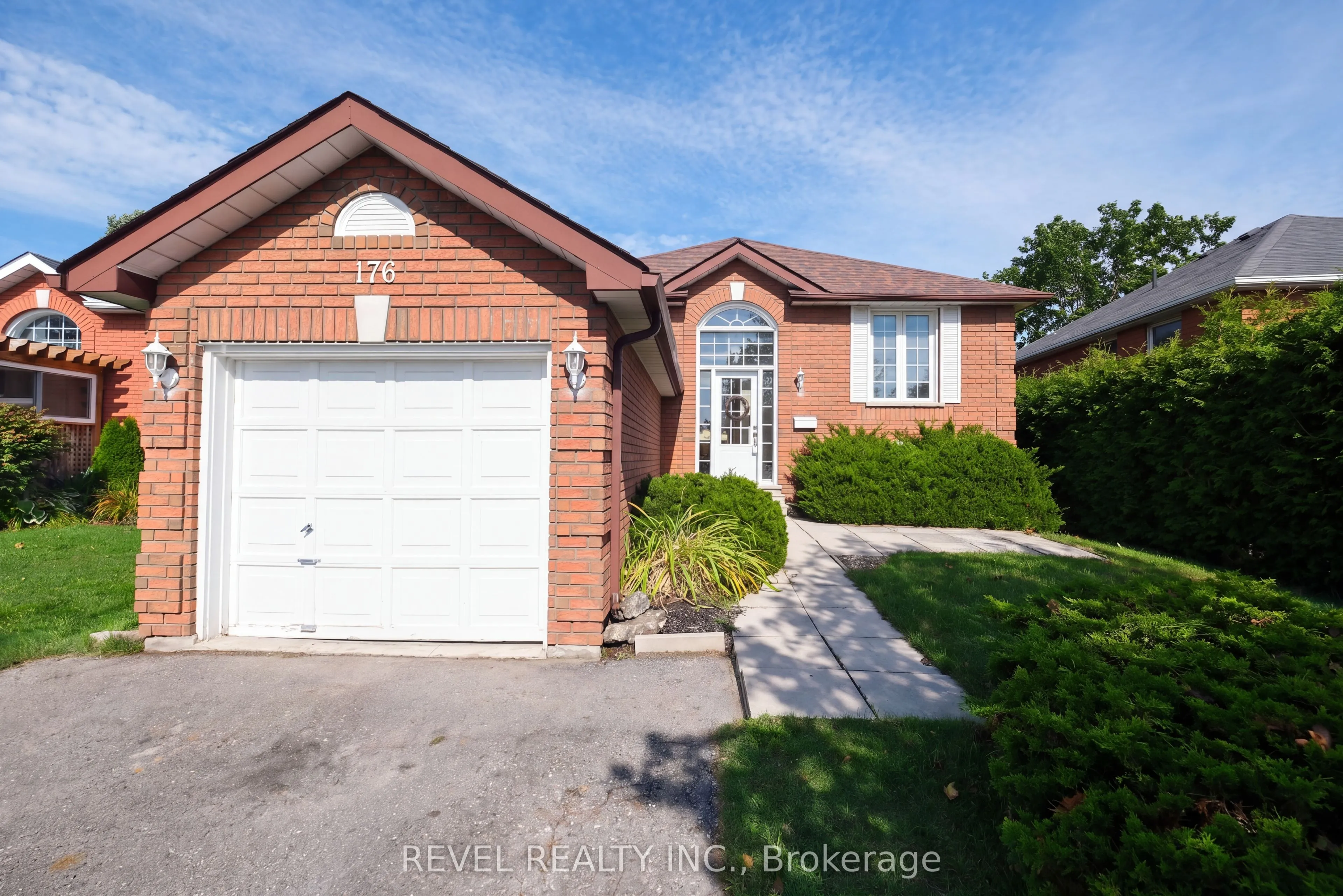 Detached Home For Sale | X13737984