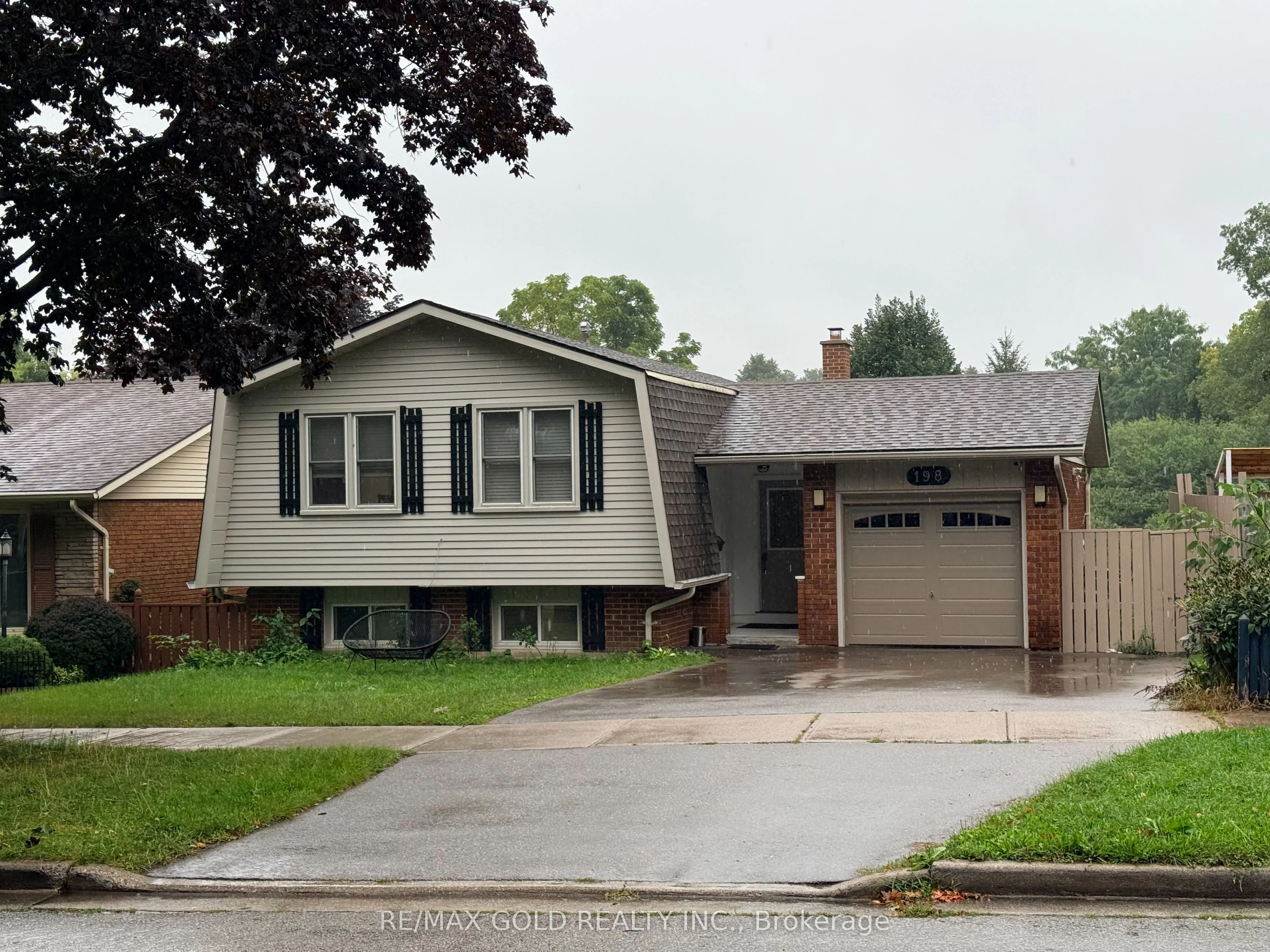 Detached Home For Sale | X13738056