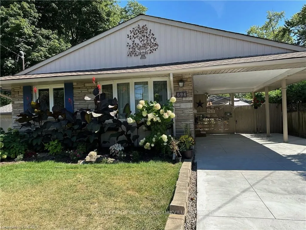 Detached Home For Lease | X13738416