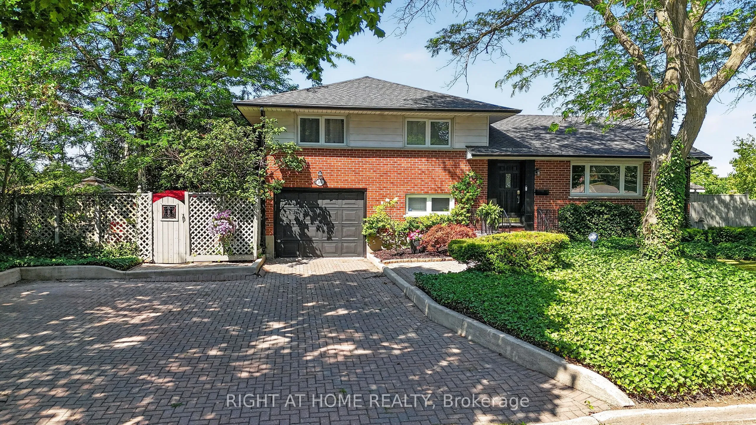 Detached Home For Sale | X13738526