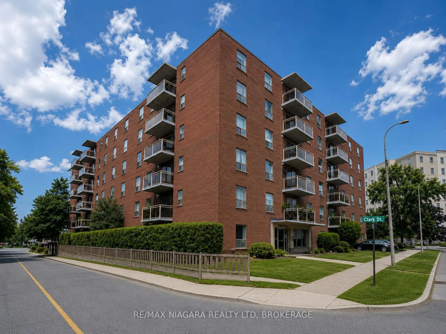 Multiplex For Lease | X13738896