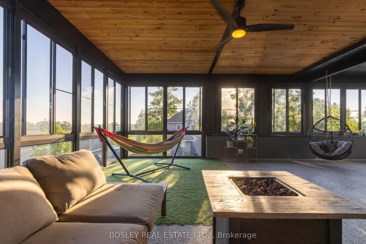 Can you believe this!? 550 sqft sunroom