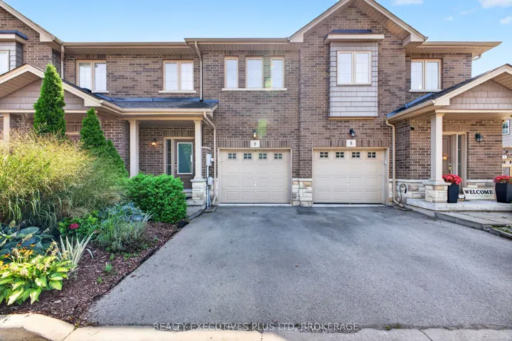 43 Kerman Avenue, Grimsby, ON L3M 0G2