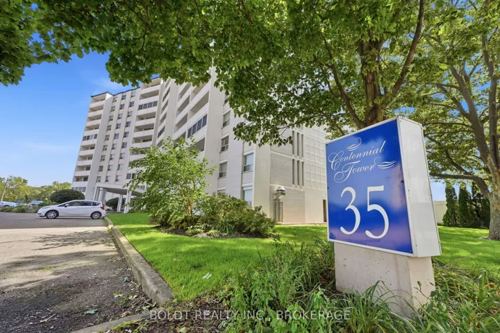 35 Towering Heights Boulevard, St. Catharines, ON L2T 3G8