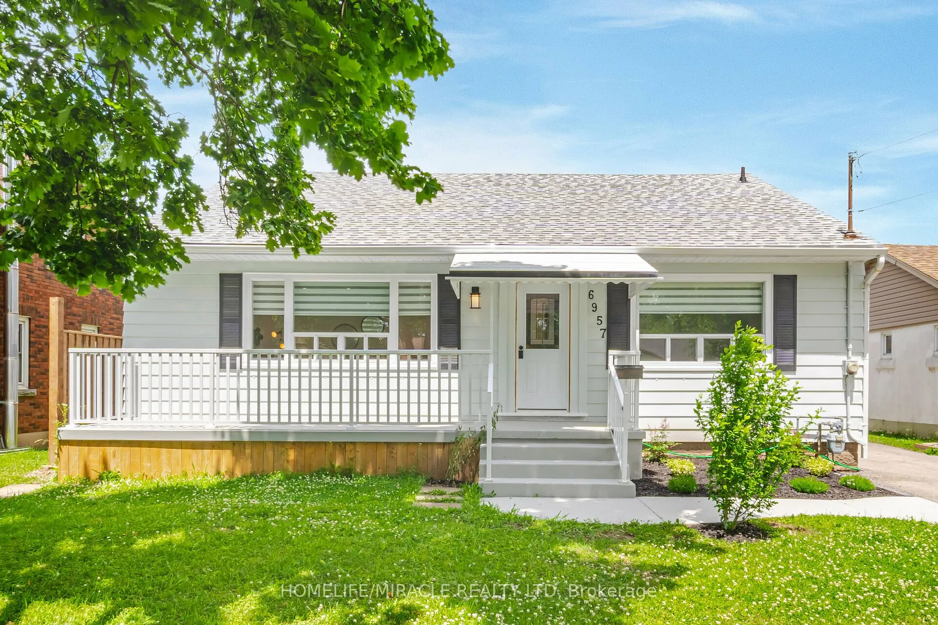 Detached Home For Sale | X8421294