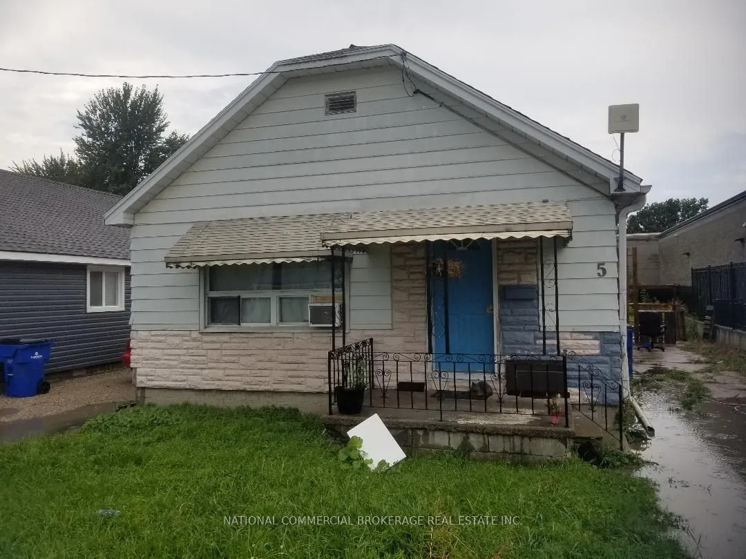 Detached Home For Sale | X9240493