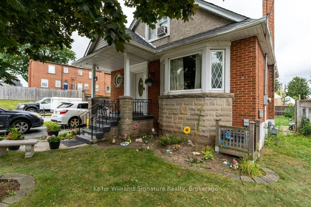 Detached Home For Sale | X9298135