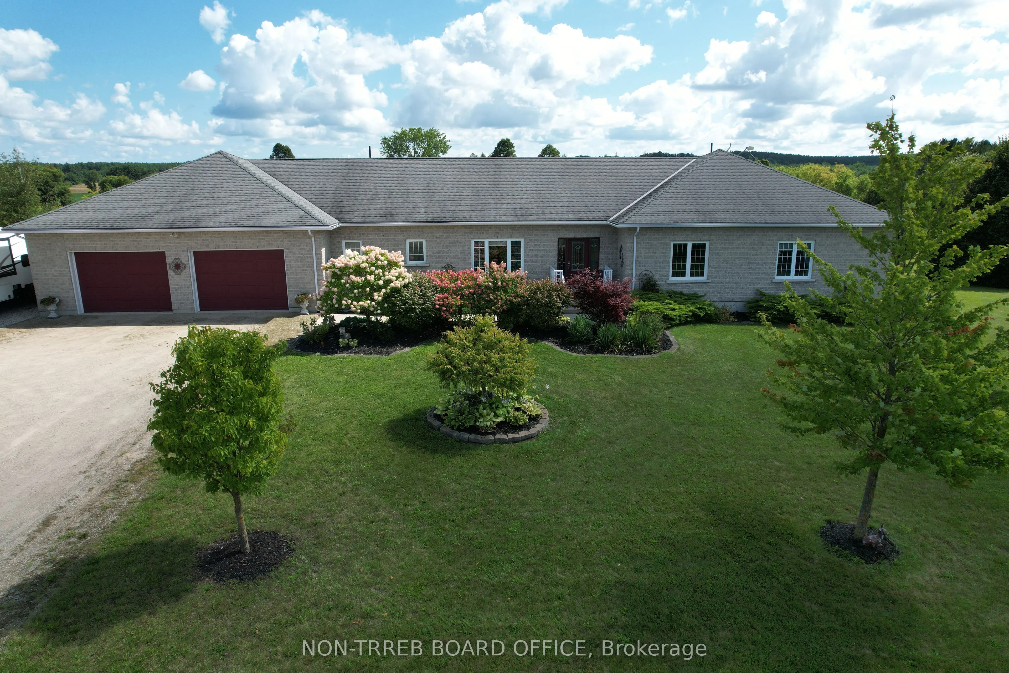Detached Home For Sale | X9396119
