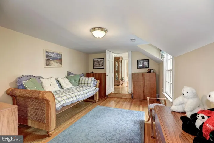 937 Bellview Rd, Mclean, Virginia 22102