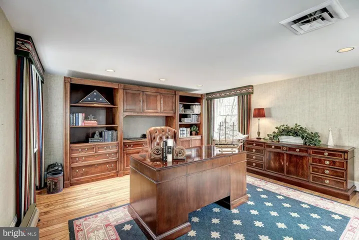 937 Bellview Rd, Mclean, Virginia 22102