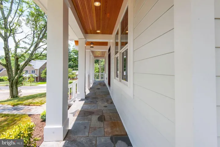 920 Circle Dr Se, Vienna, Virginia 22180