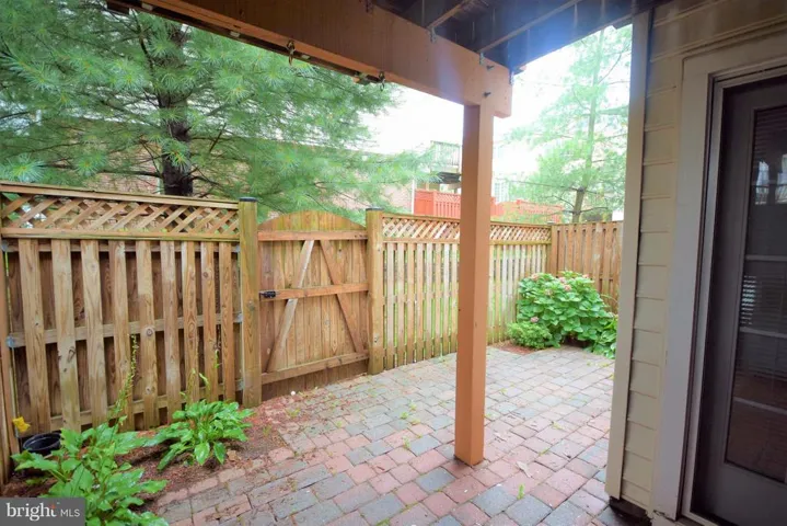 4221 Upper Park Dr, Fairfax, Virginia 22030