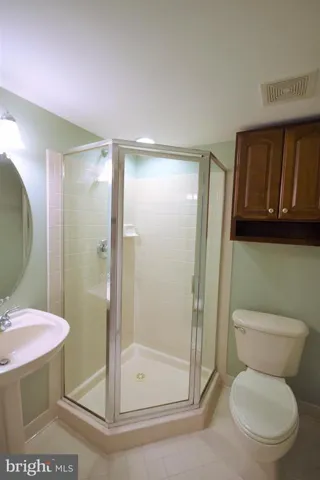 4221 Upper Park Dr, Fairfax, Virginia 22030
