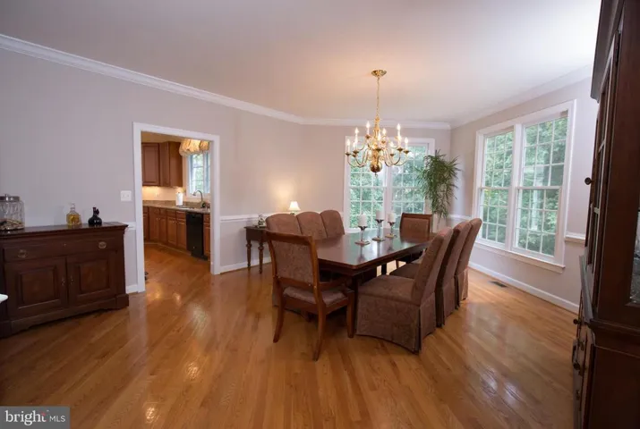 10223 Woodvale Pond Dr, Fairfax Station, Virginia 22039