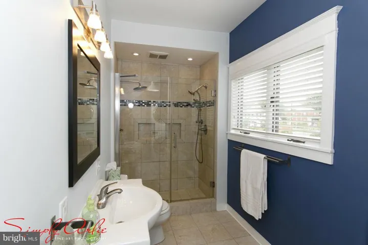 2809 18th St S, Arlington, Virginia 22204