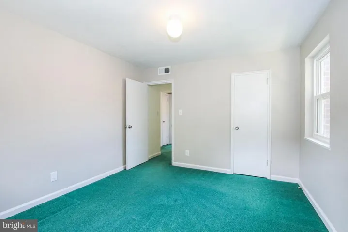 6188 Greenwood Dr #101, Falls Church, Virginia 22044