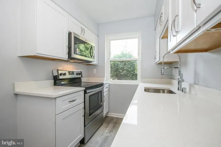6188 Greenwood Dr #101, Falls Church, Virginia 22044