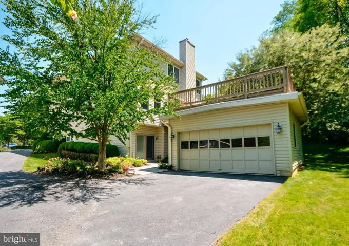 8921 Garden Stone Ln, Fairfax, Virginia 22031
