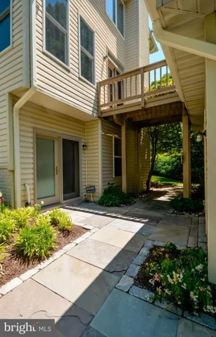 8921 Garden Stone Ln, Fairfax, Virginia 22031
