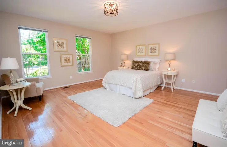 8921 Garden Stone Ln, Fairfax, Virginia 22031