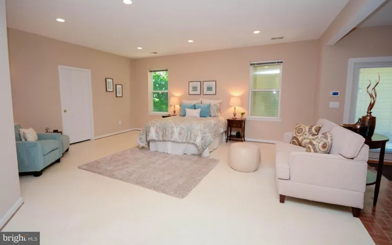 8921 Garden Stone Ln, Fairfax, Virginia 22031