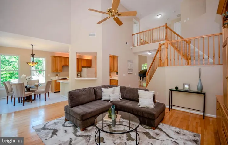8921 Garden Stone Ln, Fairfax, Virginia 22031