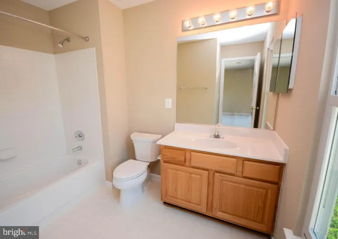 8921 Garden Stone Ln, Fairfax, Virginia 22031