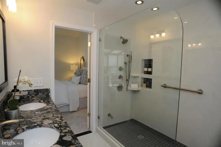 10440 Breckinridge Ln, Fairfax, Virginia 22030