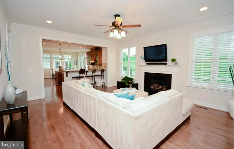 4098 Orchard Dr, Fairfax, Virginia 22032