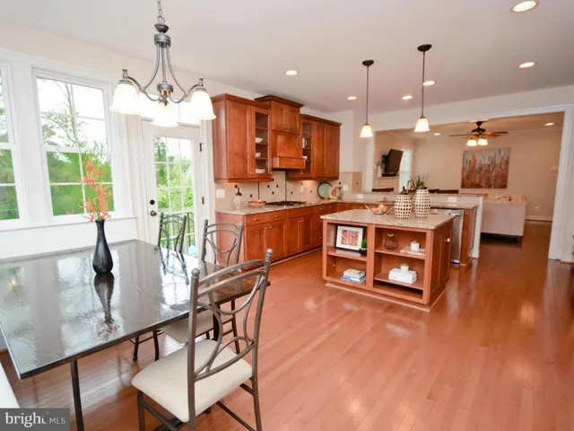 4098 Orchard Dr, Fairfax, Virginia 22032
