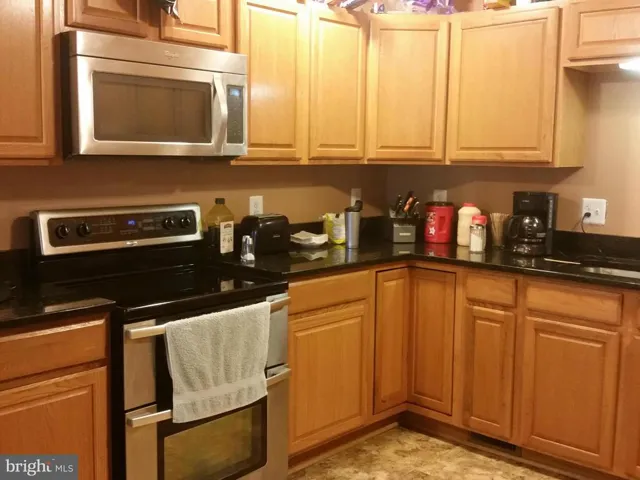 1712 Azalea Ln, Woodbridge, Virginia 22191