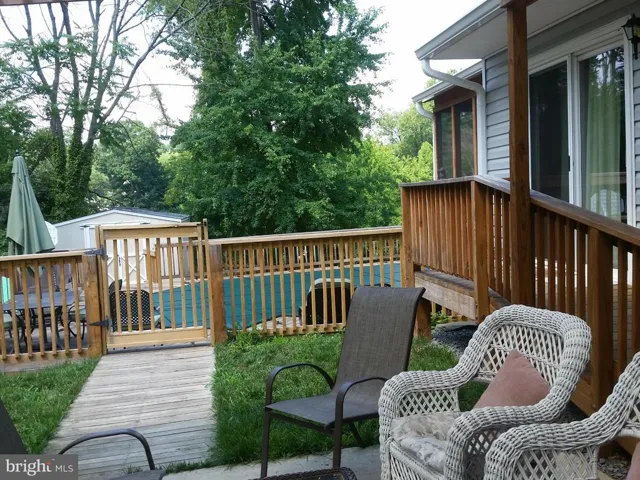 1712 Azalea Ln, Woodbridge, Virginia 22191