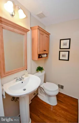 16083 Radburn St, Woodbridge, Virginia 22191
