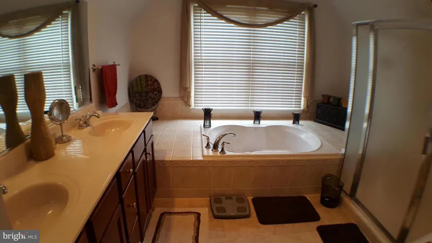 8163 Snead Loop, Gainesville, Virginia 20155