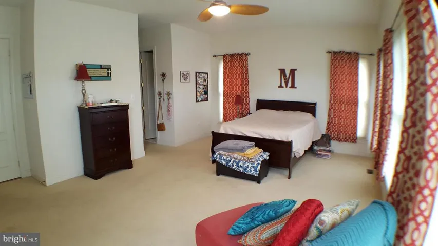 8163 Snead Loop, Gainesville, Virginia 20155