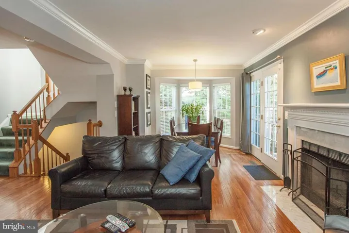 925 Rolfe Pl, Alexandria, Virginia 22314