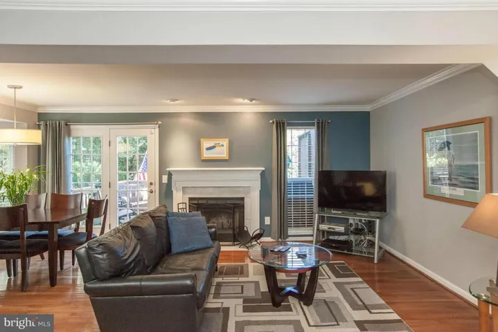 925 Rolfe Pl, Alexandria, Virginia 22314