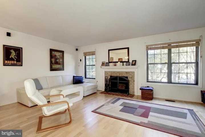 5403 Wycklow Ct, Alexandria, Virginia 22304