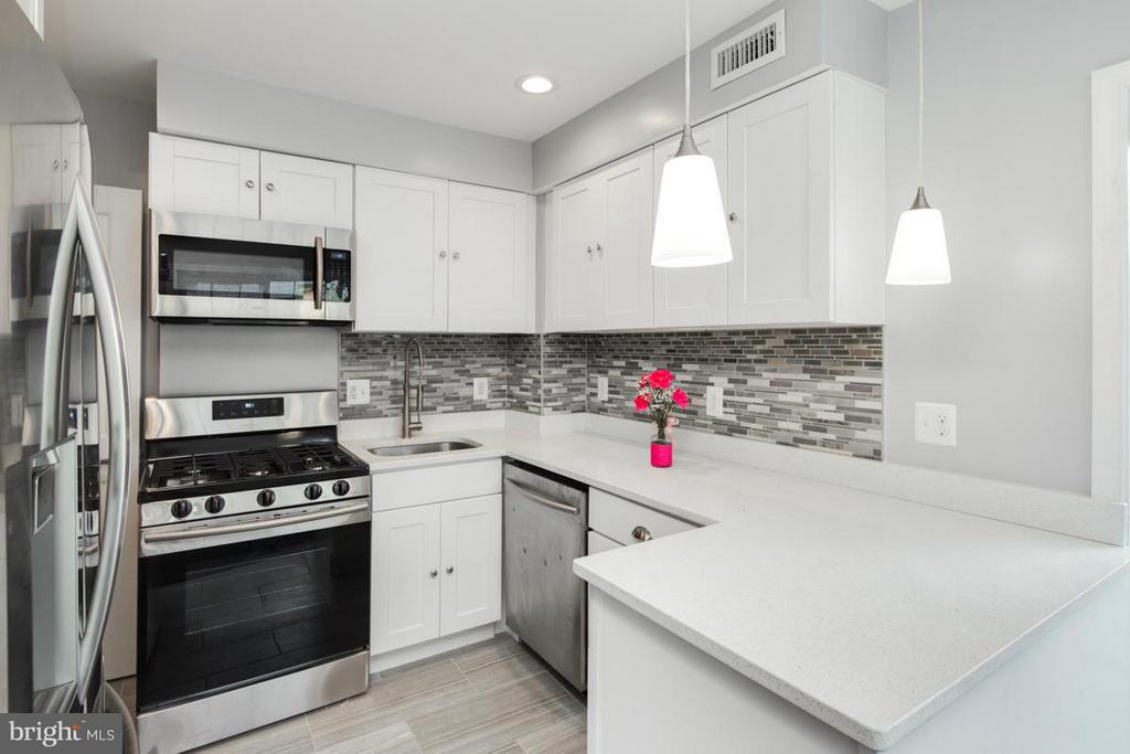 512 BELLEFONTE AVENUE, ALEXANDRIA, VA 22301