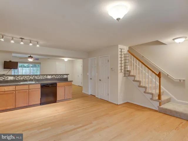 1655 Van Dorn St N #a, Alexandria, Virginia 22304