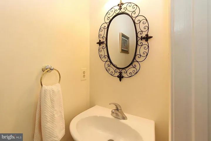 20707 Waterfall Branch Ter, Sterling, Virginia 20165